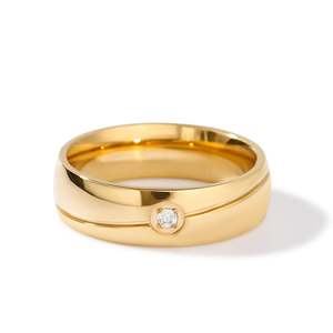 Bague pour homme Jeulia en acier titane plaqué or rose, solitaire - Product Image 1