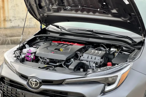 LISTO PARA CONDUCIR - USADO, VOLANTE A LA IZQUIERDA |   CONDUCCIÓN DERECHA |   TOYOTA GR COROLLA MORIZOO EDITION 2023 - Product Image 5