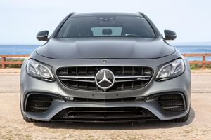 Mercedes-AMG E63 S Wagon 2018 Usado en Excelentes Condiciones, Motor V8 Twin-Turbo de 603 hp, Tracción en las Cuatro Ruedas, Propiedad de California, Sin Modificaciones - Product Image 1