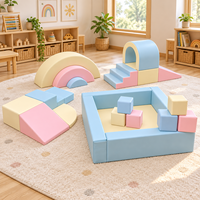 Aire de jeux extérieure personnalisée avec piscine à balles, tunnel et ensemble d'escalade, équipement de jeu souple pour location de fêtes d'enfants