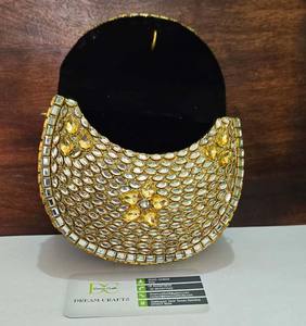 กระเป๋าคลัทช์ทรงรีทองเหลืองขนาดกลาง งานแฮนด์เมดประดับด้วยคันดัน งานศิลปะพื้นบ้านอินเดียสำหรับงานแต่งงาน งานฝีมือโมเสกแก้วแบบดั้งเดิม งานฝีมือฮวงจุ้ย - Product Image 2