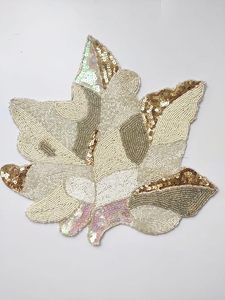 แผ่นรองจานลูกปัดแก้วทำด้วยมือเสื่อและแผ่นรองจานปักลายลายใบเมเปิ้ลไม่เหมือนใคร - Product Image 5