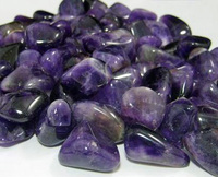 Top Grade Bulk Sale Natürliche lila Amethyst geschnitzte Kristall getrommelte Steine Halbe del stein Handwerk für Feng Shui Heilung