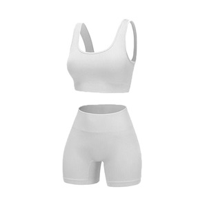 Conjunto de Yoga Personalizado sin Costuras para Mujer, Top Deportivo y Pantalones Cortos con Cintura Elástica, Ropa de Yoga de Alta Calidad para Fitness, OEM - Product Image 5