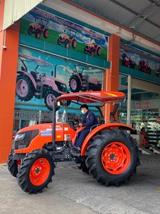 รถแทรกเตอร์คูโบต้า M6040SU เครื่องยนต์ดีเซล 60 แรงม้า ประหยัดน้ำมัน ขับเคลื่อน 4 ล้อ เครื่องจักรกลการเกษตรสำหรับงานหนักในฟาร์ม - Product Image 3