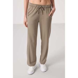Pantalones Palazzo Anchos para Mujer Tommylife, con Paneles Laterales de Textura Suave - 94669 Negro - Rojo Viva - Product Image 4