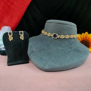 Collier victorien élégant avec zircon éblouissant et accessoire de pierres de moissanite radieuses - Product Image 2