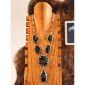 Collier ras-de-cou J Piasso Jr Black Jack en turquoise et argent sterling, motif goutte d'eau - Product Image 1