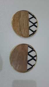 Dessous de verre en bois de haute qualité: motifs en résine époxy et options rondes/carrées naturelles pour la protection des tasses et des boissons - Product Image 5