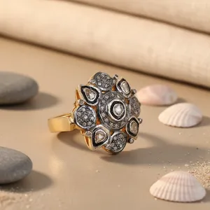 Bague de cocktail en or plaqué 22 carats avec diamants, motif floral, style vintage pour femme, sertissage pavé, pierre taille poire, bijoux fins - Product Image 1