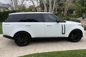 Usado 2023 Range Rover P530 SE - Product Image 2