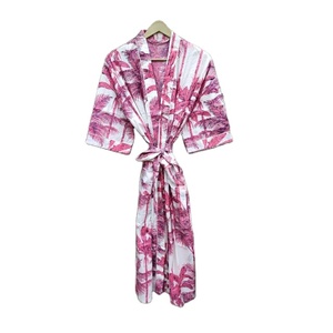 Kimono estampado de algodón Floral súper suave para mujer, ropa de dormir corta para uso doméstico para otoño y primavera para verano - Product Image 1