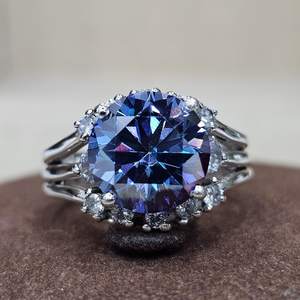 Anillo de Compromiso de Plata de Ley 925 con Moissanita Redonda VVSD1, Chapado en Rodio, al por Mayor, Estilo Eternity Vermeil - Product Image 3