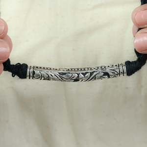 Collar de Plata 925 con Tubo Chitai Tribal Noor, Plata 925 con Dori Negro, Joyería Cultural Coleccionable - Product Image 1