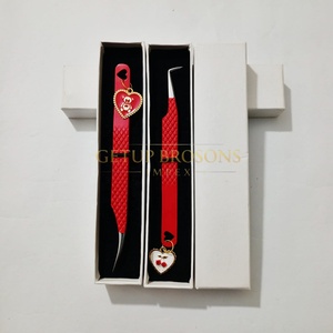 Pince à cils GETUP BROSONS IMPEX en acier inoxydable de haute qualité, isolation/90 degrés, breloques personnalisées, revêtement en poudre rouge - Product Image 6