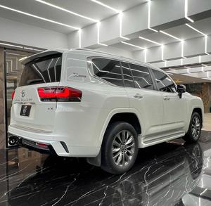 Venta de SUV VX 3.3L V6 Gasolina 2022, Usado, Volante a la Derecha/Izquierda, Interior de Cuero, Automático, Interior Oscuro - Product Image 5