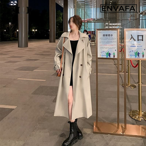 Vente en gros de manteaux longs beige à double boutonnage haut de gamme pour femmes, manteau trench pour femmes avec ceinture pour le printemps - Product Image 3