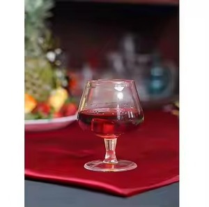 แก้วไวน์พร้อมฐานหนาสำหรับบาร์หรือห้องรับรองไวน์ดีไซน์ทันสมัยผลิตในอินเดีย - Product Image 1