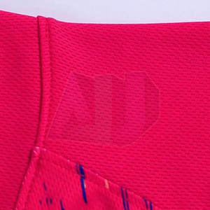 Uniforme de football de haute qualité, respirant, léger, 100% polyester, personnalisable, pour les hommes actifs, entraînement en club, matchs et jeu d'équipe - Product Image 3