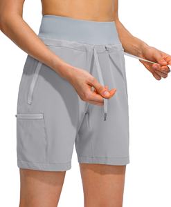 กางเกงวิ่งขาสั้นสำหรับผู้หญิง มีกระเป๋า ระบายอากาศได้ดี ไซส์ผู้ใหญ่ เอวแบบเชือกผูก เหมาะสำหรับออกกำลังกาย วิ่ง น้ำหนักเบา - Product Image 1