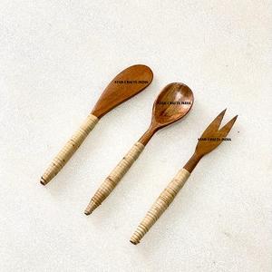 2024 ensembles de couverts de haute qualité avec poignée en bois et en osier quantité minimale de commande de couverts 100 ensemble pour mariage et fête de Noël d'Inde - Product Image 3