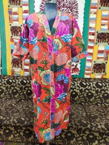 Kimono de algodón suave con diseño de fruta impresa a mano para mujer tela transpirable ligera perfecta para vacaciones en la playa o informal - Product Image 4