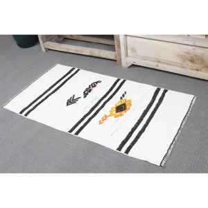 Alfombra Vintage de 2x3.6 pies, Alfombra Turca Pequeña, Alfombra Blanca con Estampado Animal - Product Image 4