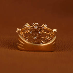 Anillo de diamante de corte redondo Vintage creado en laboratorio, anillo de compromiso de cuatro capas de oro sólido de 18 quilates, ajuste de punta, regalo lujoso clásico - Product Image 3