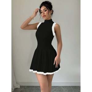 Vestido mini de punto con corte ajustado y ribete en contraste para mujer - Product Image 4