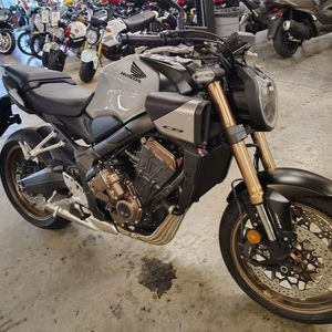 2025 for CB650R E-Clutch <b>Motorcycle</b> Made in US >80km/h Max Speed - Product Image 1