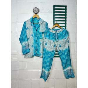 Ensemble De <b>Pyjama</b> Long En Soie Recycle Vtements De Nuit Lgers Et Respirants PJ Girly En XS - Product Image 1