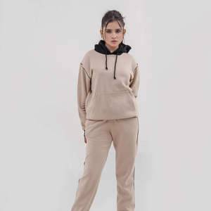 Ensemble survêtement deux pièces personnalisé pour femme : sweat à capuche et pantalon de jogging décontracté – Vente en gros OEM - Product Image 1