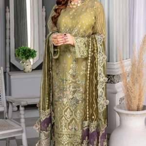 Nouveaux styles uniques femmes indiennes pakistanaises prêtes à l'emploi mode élégante robe pakistanaise vente chaude costumes prêts à l'emploi - Product Image 4