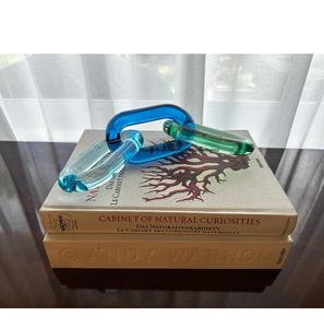 Chaîne décorative murale en résine de luxe, qualité supérieure, faite à la main, accent artistique pour embellir la décoration moderne du salon - Product Image 1