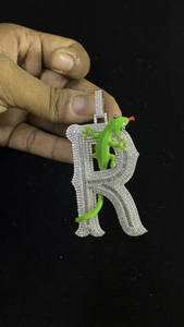 Pendentif solitaire en diamant de qualité supérieure, design intemporel et pierre en diamant de haute clarté pour usage quotidien et bijouterie. - Product Image 6