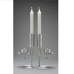 Bougeoir en métal pour la décoration de la maison porte-bougie pour l'éclairage et le jeu porte-bougie décoratif élégant finition antique - Product Image 1