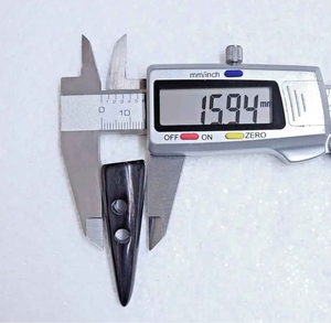 นี่คือปุ่มสลับสีดำล้วนแตรสองรู - Product Image 3