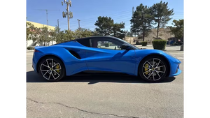 Lotus Emira V6 First Edition 2024 Manual, Usado en Excelentes Condiciones - Product Image 2