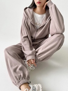 ชุดวอร์มผ้าโพลีเอสเตอร์สำหรับผู้หญิงชุดวอร์มแฟชั่นออกแบบได้ตามต้องการ - Product Image 2