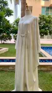 Abayas élégantes et modestes brodées à la main pour femmes - Product Image 2