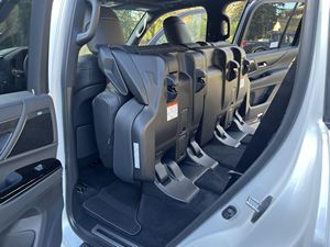 Lexus LX 600 Turbo AWD 2022, Asientos de Cuero, Paquete Premium, ACC, Neumáticos R21, 7 Asientos, Techo Panorámico, Automático, Volante a la Izquierda - Product Image 5