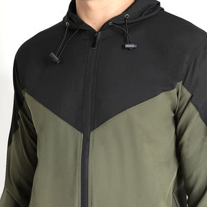 Survêtements de sport personnalisés à prix abordable pour hommes – Tenues de jogging respirantes pour la course et l'entraînement - Product Image 2