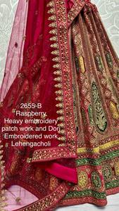 Lehenga Choli con parche bordado diseñado y trabajo de múltiples hilos - Product Image 6