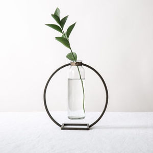 Florero de Tubo de Ensayo de Hierro y Vidrio Hecho a Mano, Diseño Moderno, Color Personalizado para Decoración de Mesa de Salón, Hogar o Boda - Product Image 3