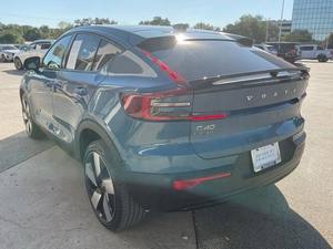 Volvo C40 Recharge Plus 2023 Usado en Buen Estado, Hatchback de 4 Puertas con Tracción en las Cuatro Ruedas - Product Image 3