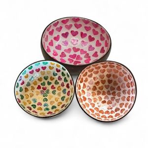Bol en noix de coco incrusté de nacre pour la vaisselle, vente en gros, design personnalisé en provenance du Vietnam - Product Image 1