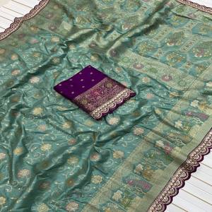 Sari en soie Dola de qualité supérieure VASTRA COTTAGE avec broderie Meenakari Zari, bordure à paillettes et chemisier contrasté - Product Image 2