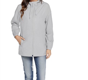 Wholesale Women's Softshell <b>Jacket</b> Spring Autumn Outdoor Softshell Clothing Waterproof Women's Polyester <b>Jacket</b> - Product Image 2