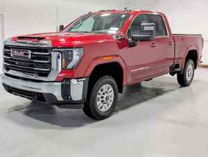 GMC Sierra 2500HD SLE 4WD 2024 Usada, Camioneta de Cabina Extendida - Product Image 2