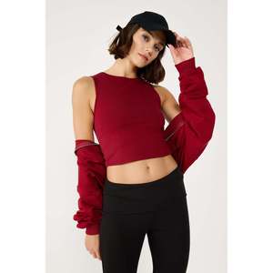 Blusa Corta Informal con Logotipo Frontal, 100% Algodón, Manga Corta - Product Image 2